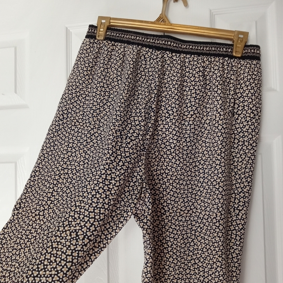 Max Studio Pants XL Stretch Waistband Satin Feel Cinched Ankles Pockets Joggers - Picture 7 of 12